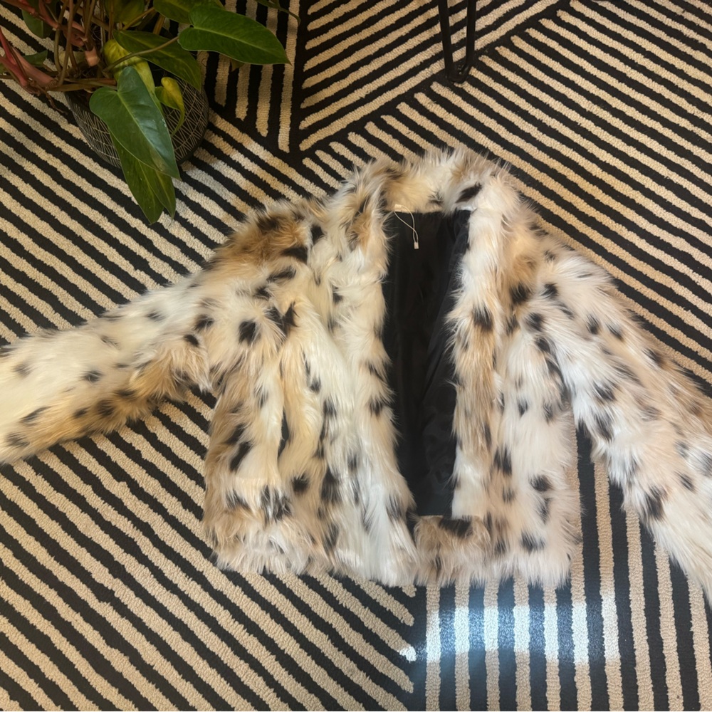 Stylish Faux Fur Leopard Print Jacket